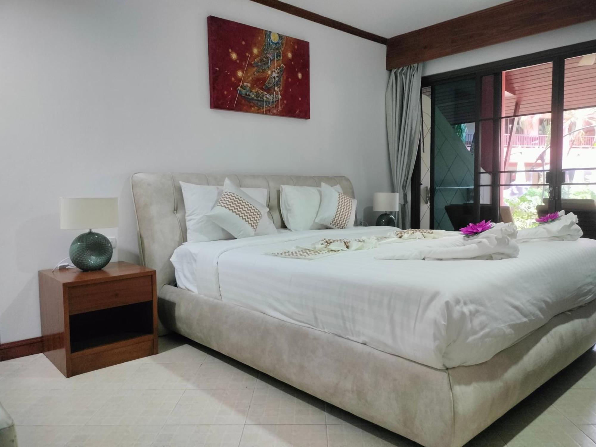 Sai Rougn apartment Patong Extérieur photo