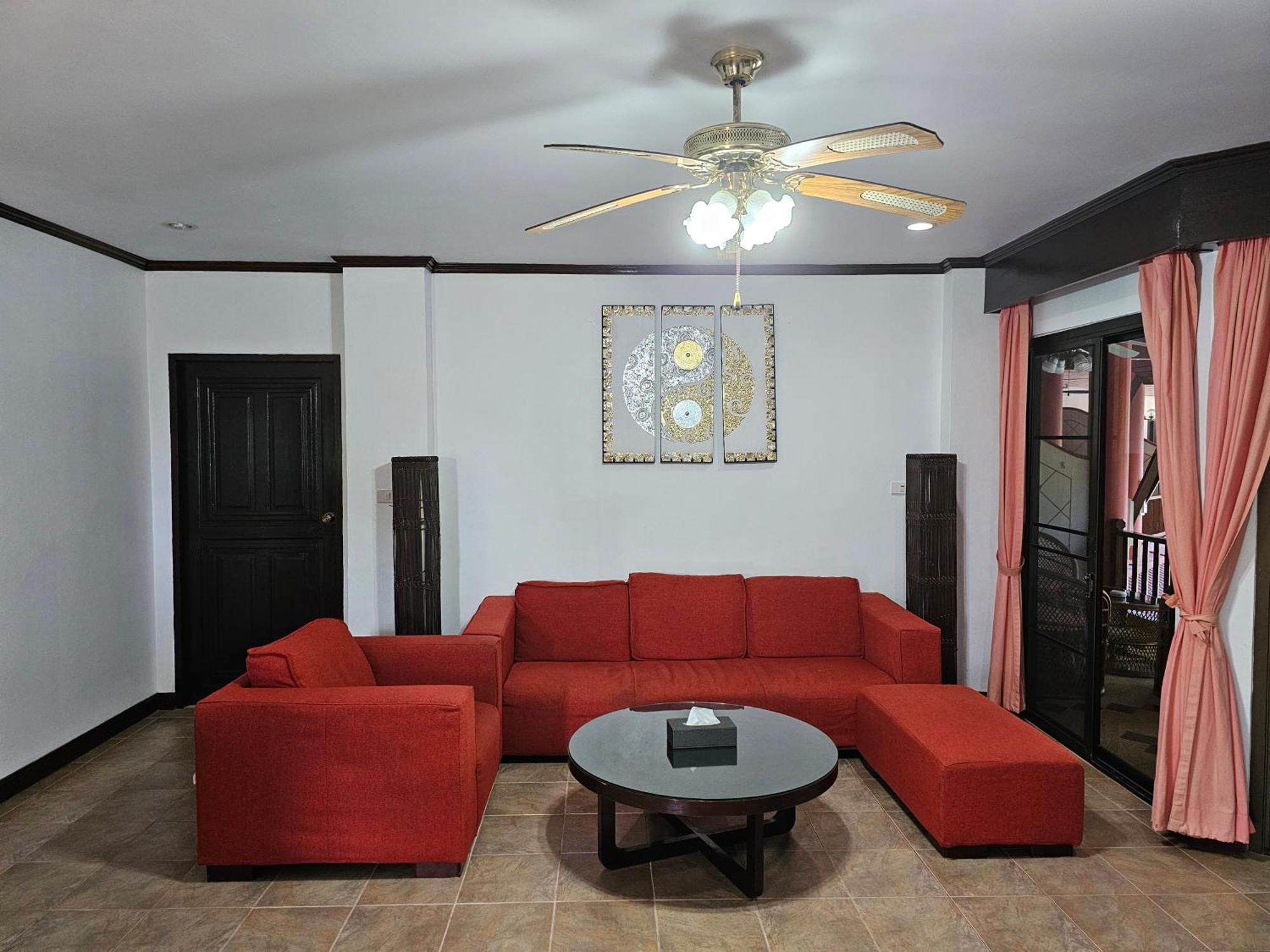 Sai Rougn apartment Patong Extérieur photo