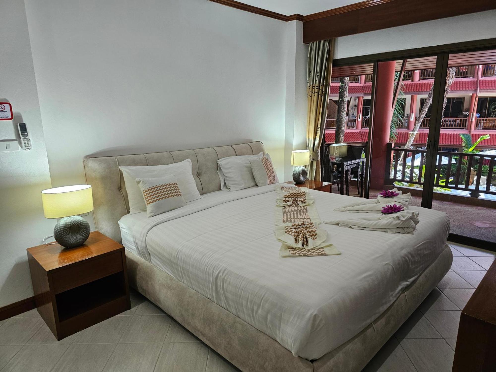 Sai Rougn apartment Patong Extérieur photo
