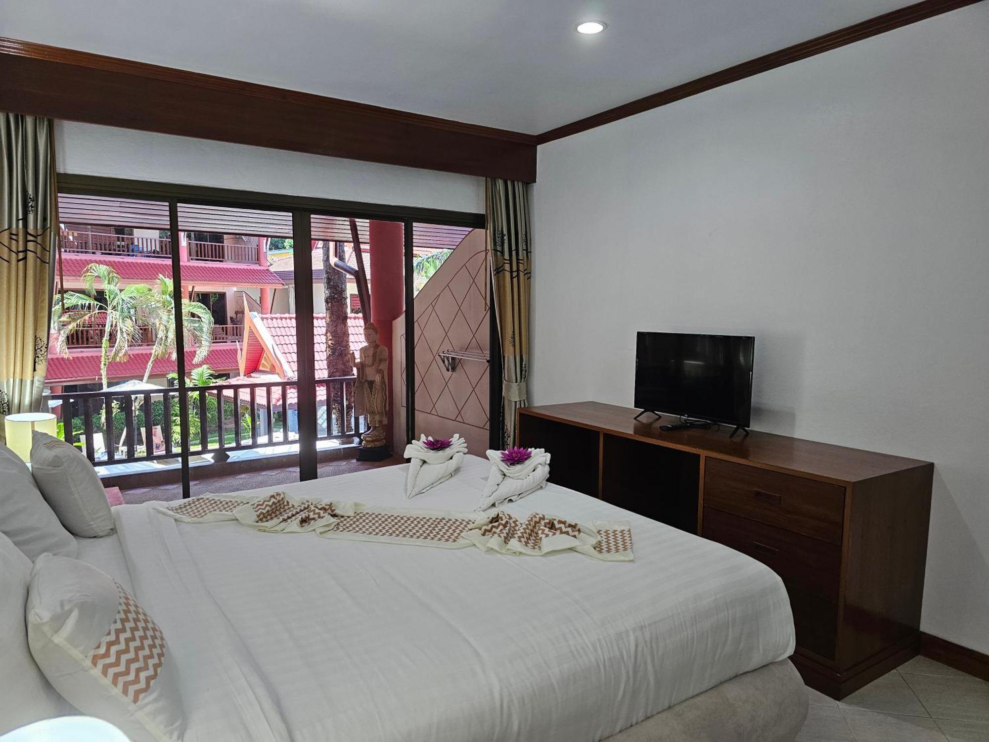 Sai Rougn apartment Patong Extérieur photo