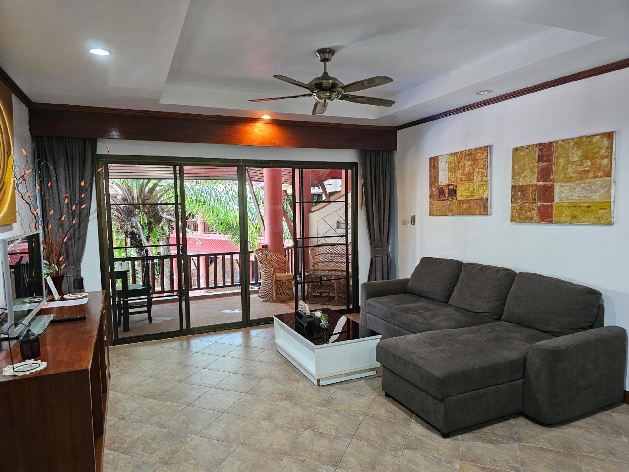 Sai Rougn apartment Patong Extérieur photo
