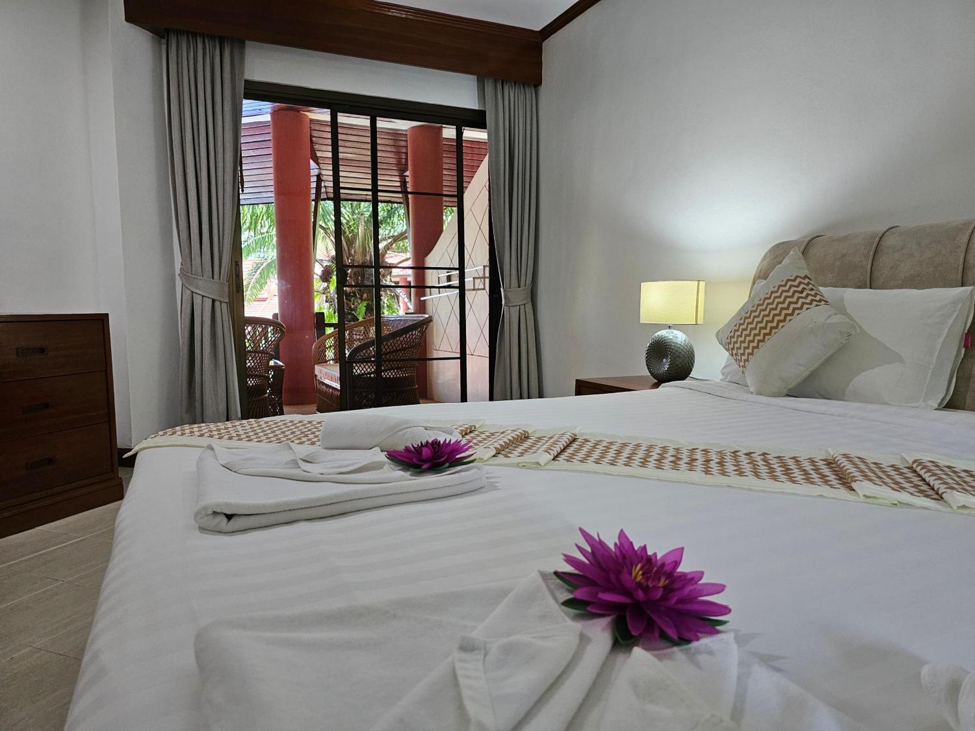 Sai Rougn apartment Patong Extérieur photo