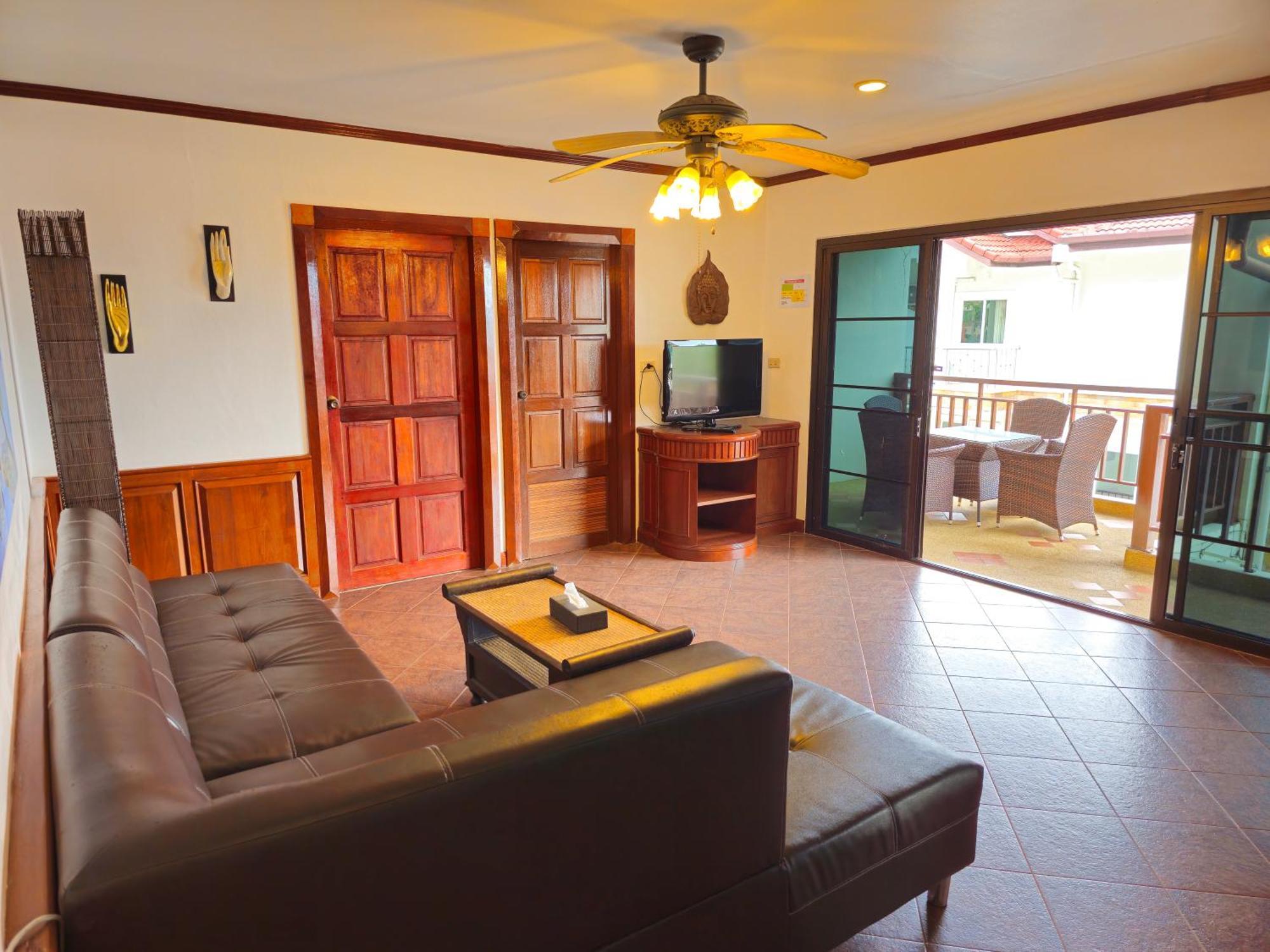 Sai Rougn apartment Patong Extérieur photo